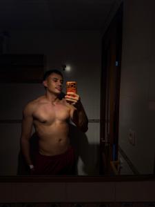 634307743: Chico busca chica en Sevilla