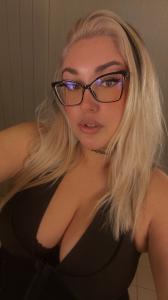 623992924: Chica busca chico en Barcelona