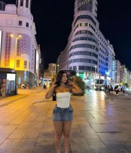 627107716: Chica busca chico en Barcelona