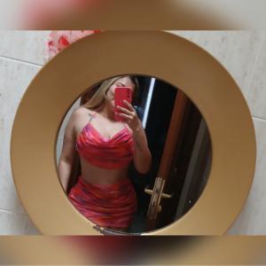678717647: Chica busca chico en Barcelona