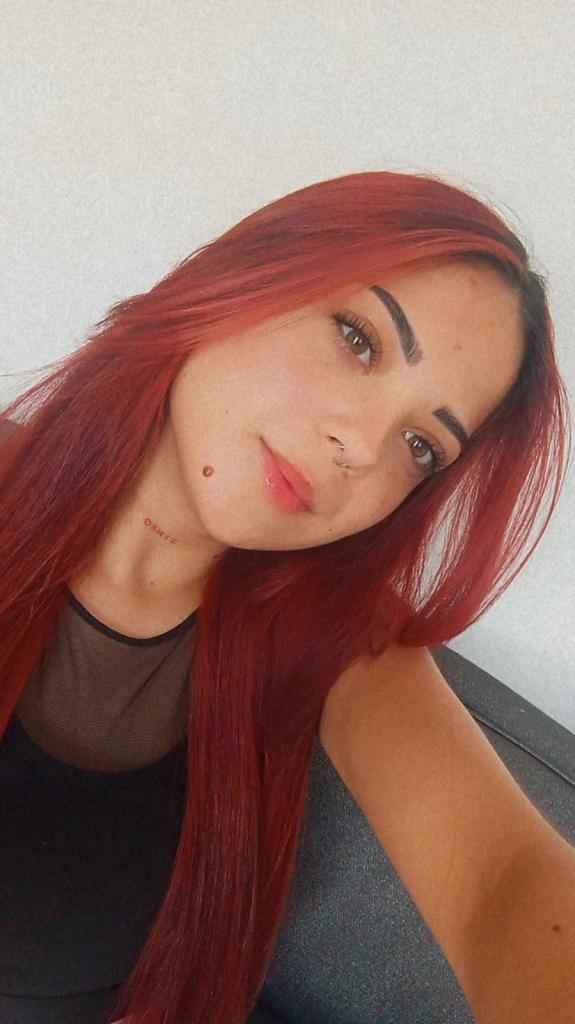 695487949: Chica busca chico en Málaga