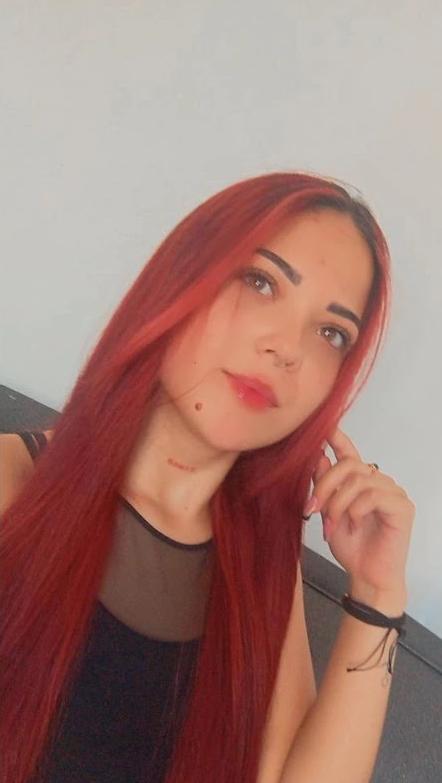 695487949: Chica busca chico en Málaga