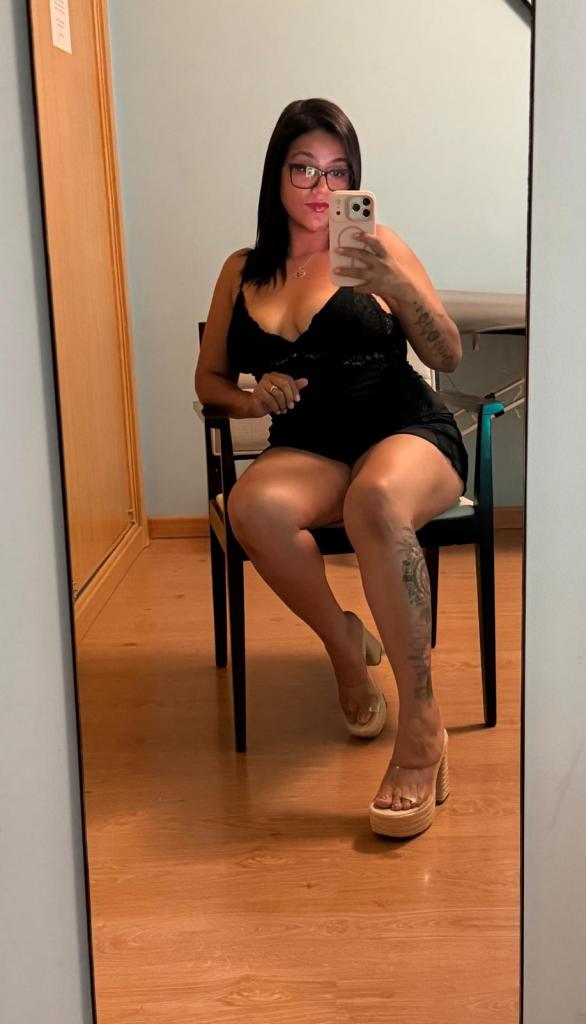 643560116: Chica busca chico en La Coruña
