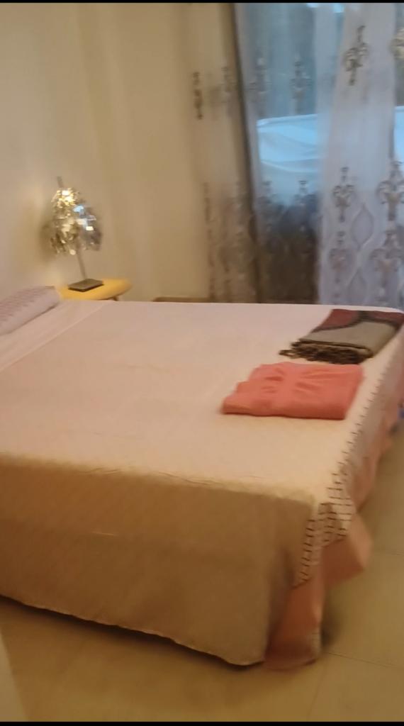 670043826: Chica busca chico en Tarragona