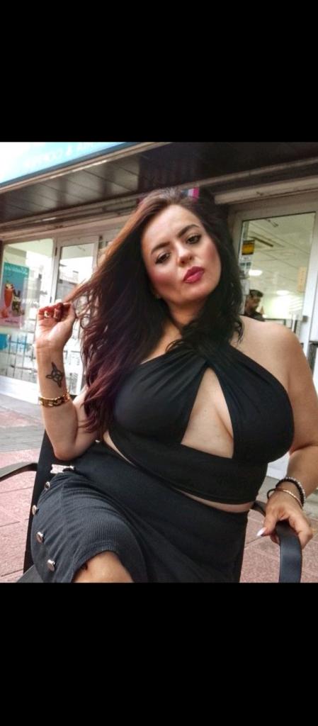 Chica busca chico en Murcia: 