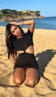 613768958: Chica busca chico en Barcelona