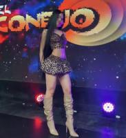 613215189: Chica busca chico en Lugo