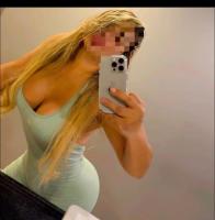 617260147: Chica busca chico en Barcelona