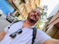 677045794: Chico busca chica en Valencia