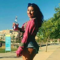 641302503: Chica busca chico en Barcelona