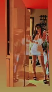 631459615: Chica busca chico en Barcelona