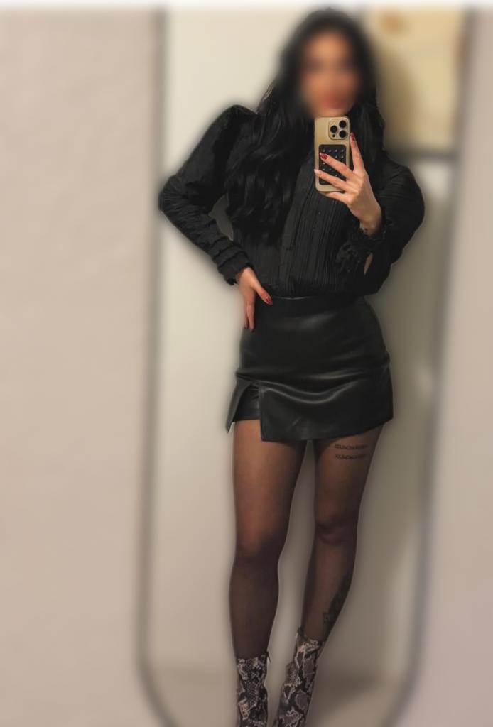 Chica busca chico en Almería: 