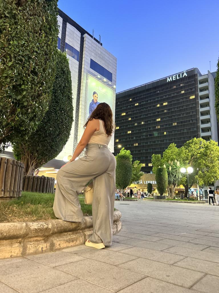 Chica busca chico en Sevilla: 