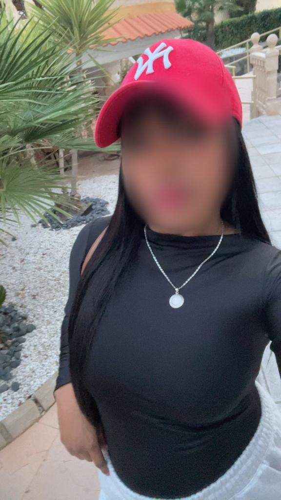 674968141: Chica busca chico en Alicante