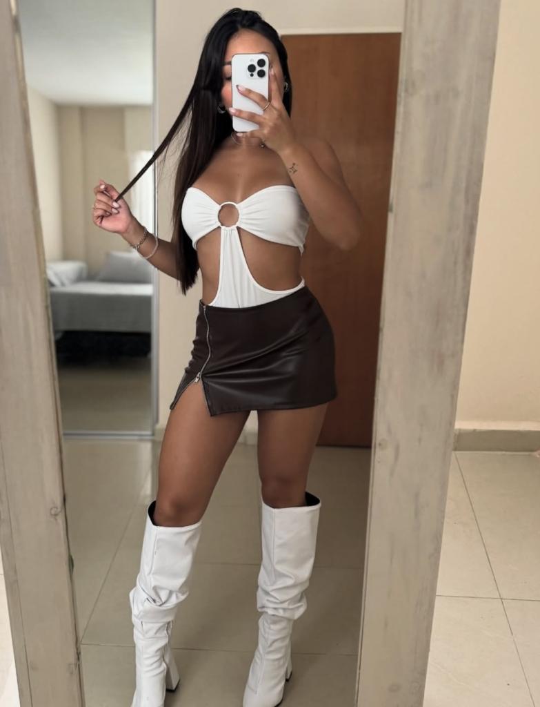 Chica busca chico en Ibiza: 