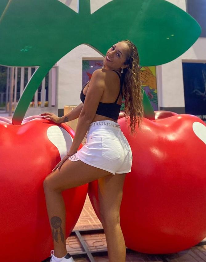 Chica busca chico en Tenerife: 