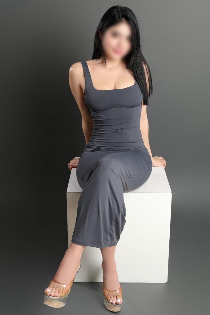 655421765: Chica busca chico en Madrid