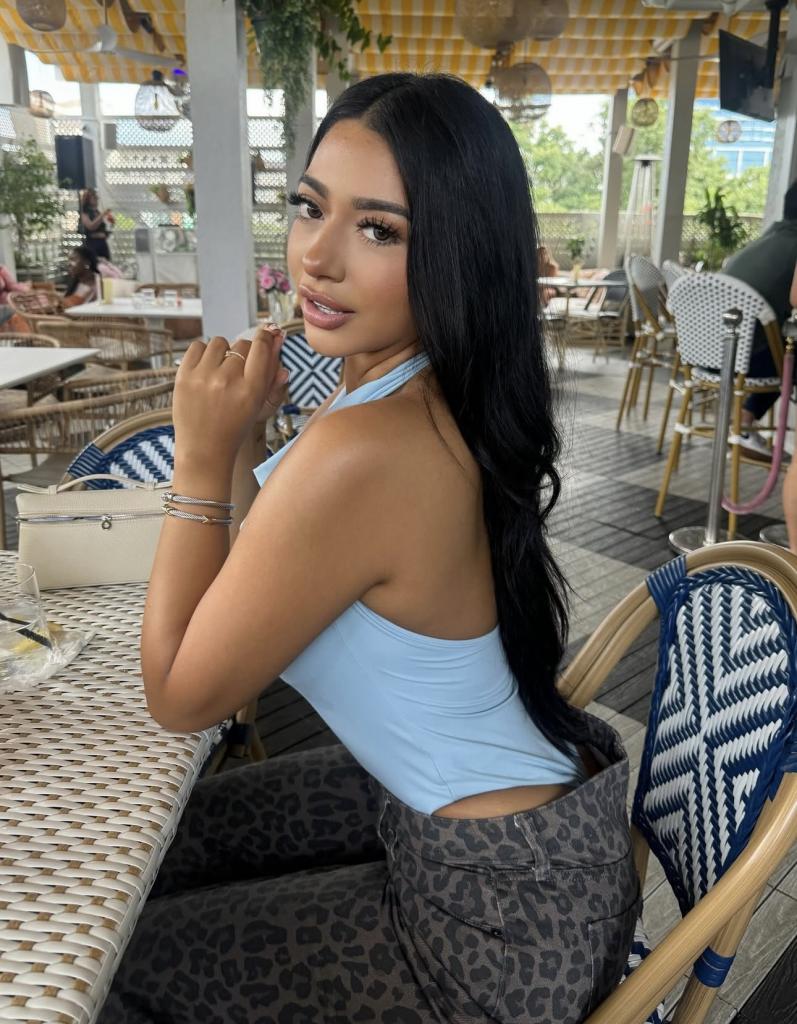 642077134: Chica busca chico en Madrid