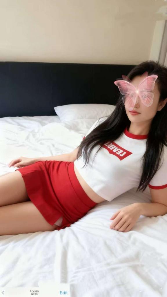 665806199: Chica busca chico en Barcelona