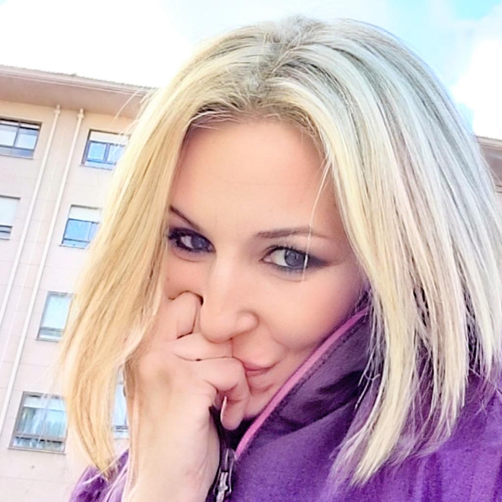 624370274: Chica busca chico en Cáceres