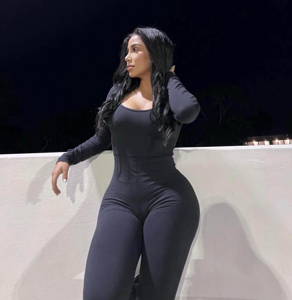 Chica busca chico en Almería: 