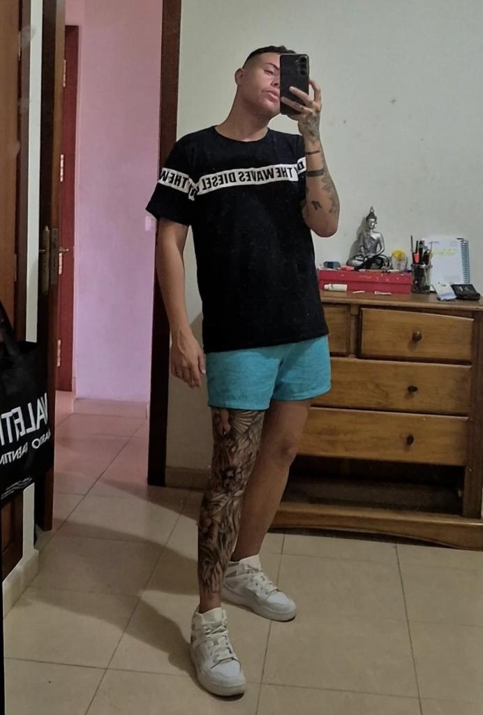 Chico busca chica en Las Palmas: 