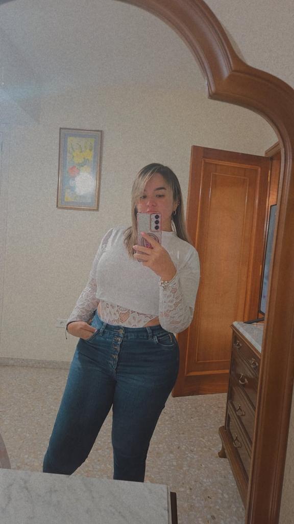 Chica busca chico en Cádiz: 