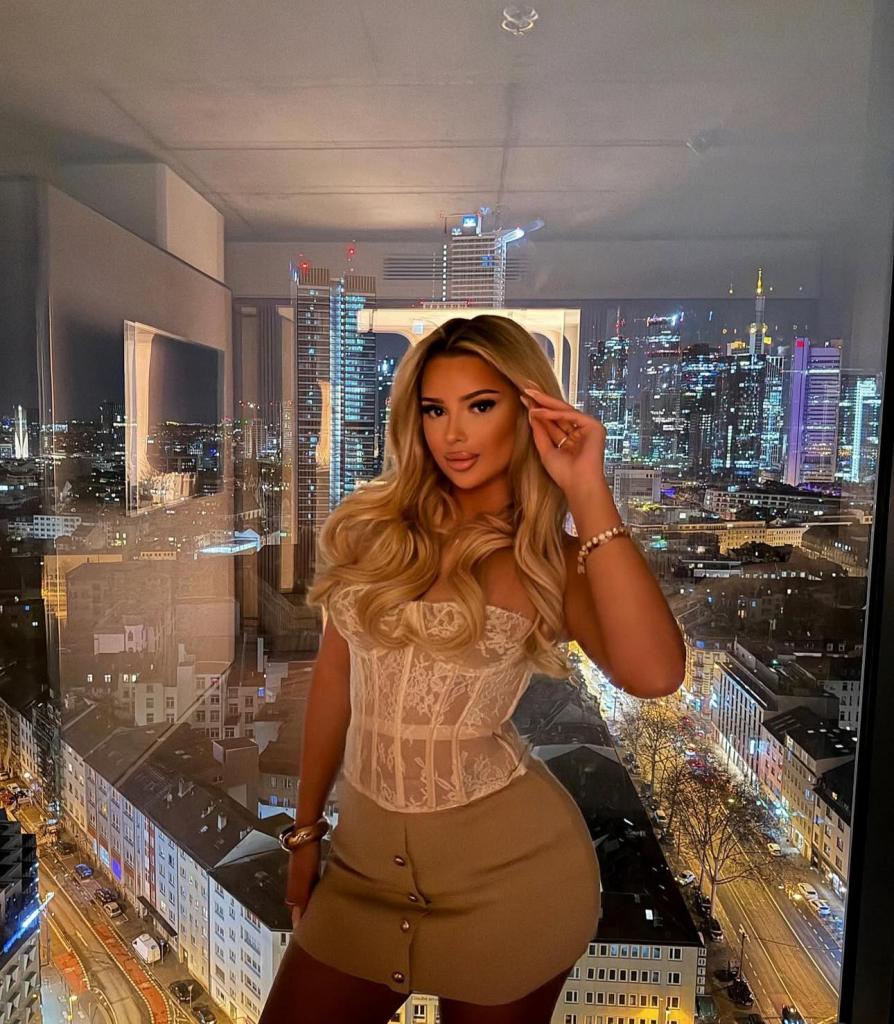 671835119: Chica busca chico en Málaga