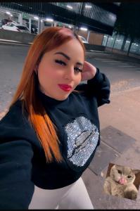 631334029: Chica busca chico en Gerona
