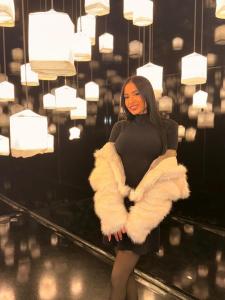 663936054: Chica busca chico en Ibiza