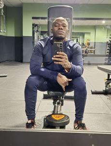 634369458: Chico busca chica en Barcelona