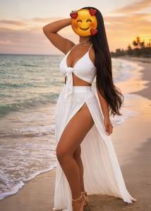 667578475: Chica busca chico en Barcelona