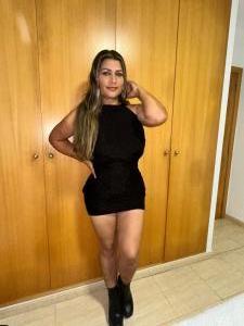 645741610: Chica busca chico en Barcelona