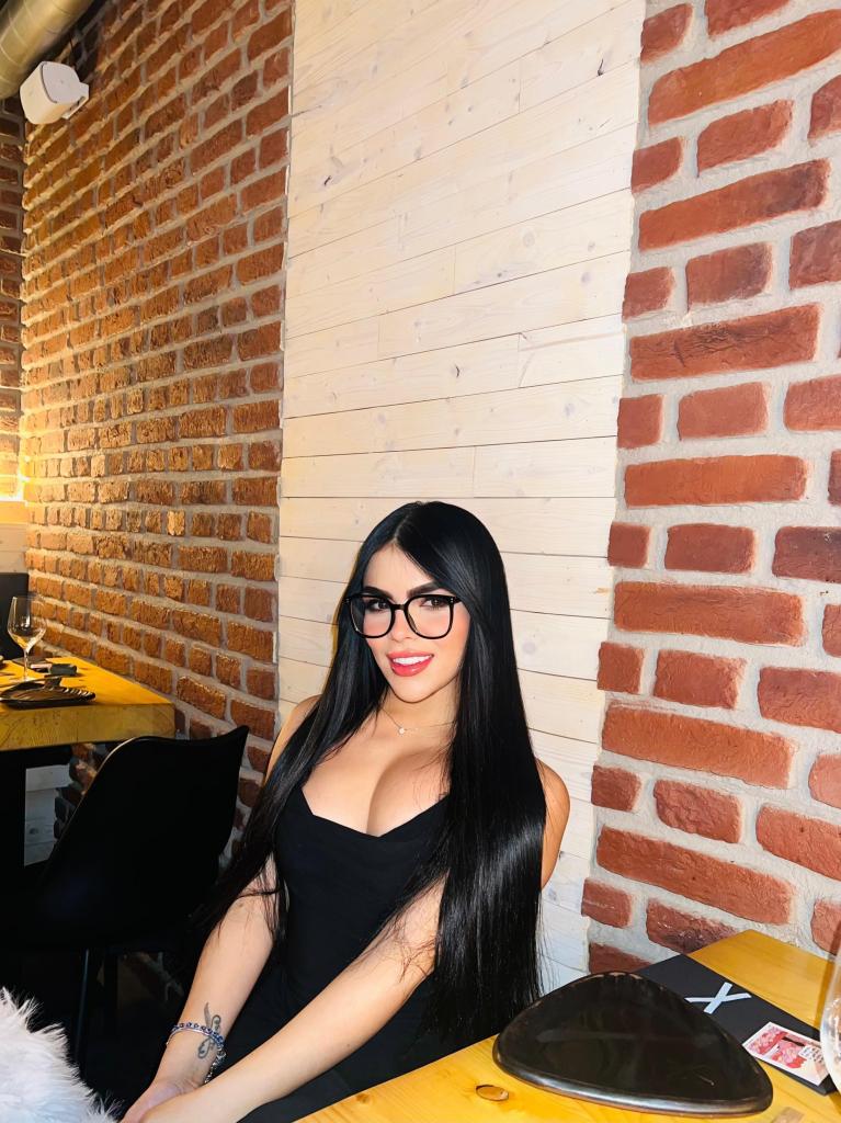 Chica busca chico en Asturias: 