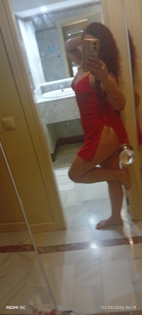 641095470: Chica busca chico en Sevilla