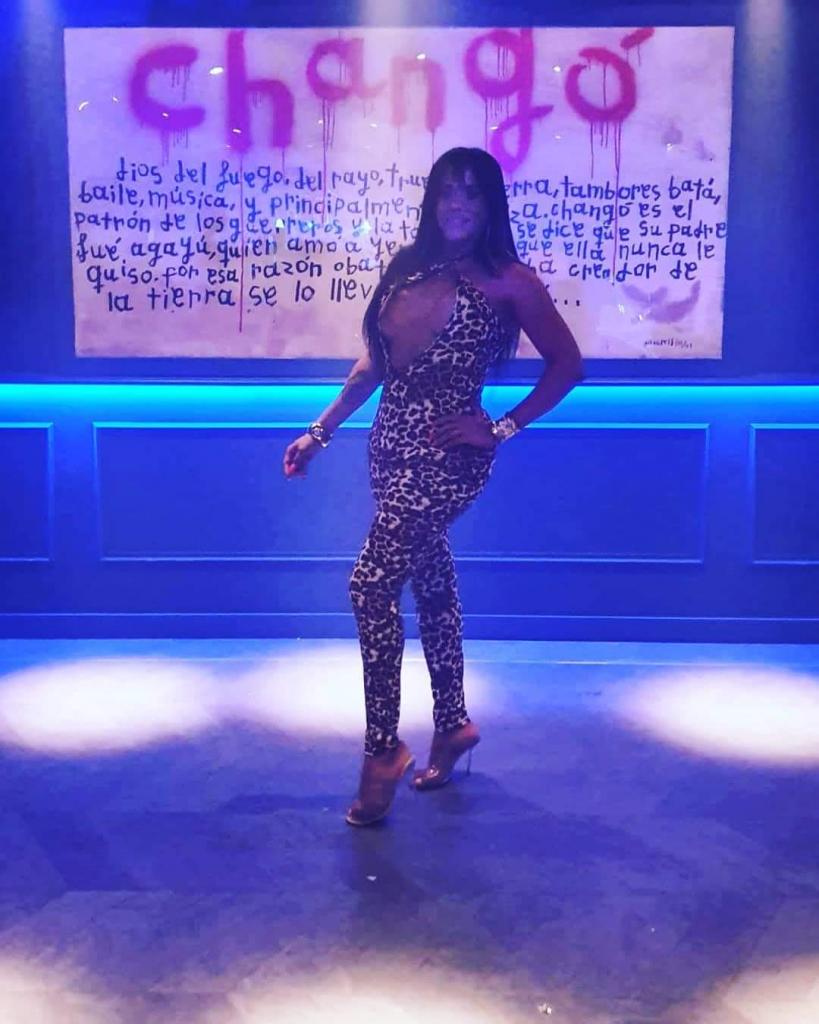 614169588: Transexual en La Coruña