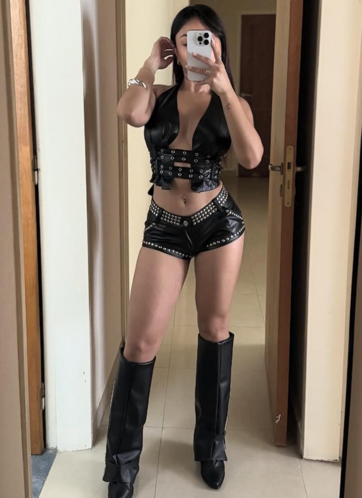 Chica busca chico en Ibiza: 