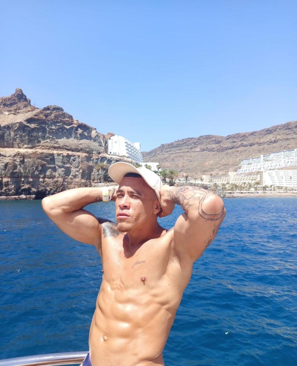 Chico busca chica en Cádiz: 