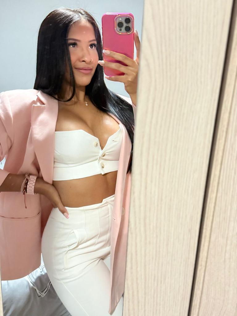 612411535: Chica busca chico en Madrid