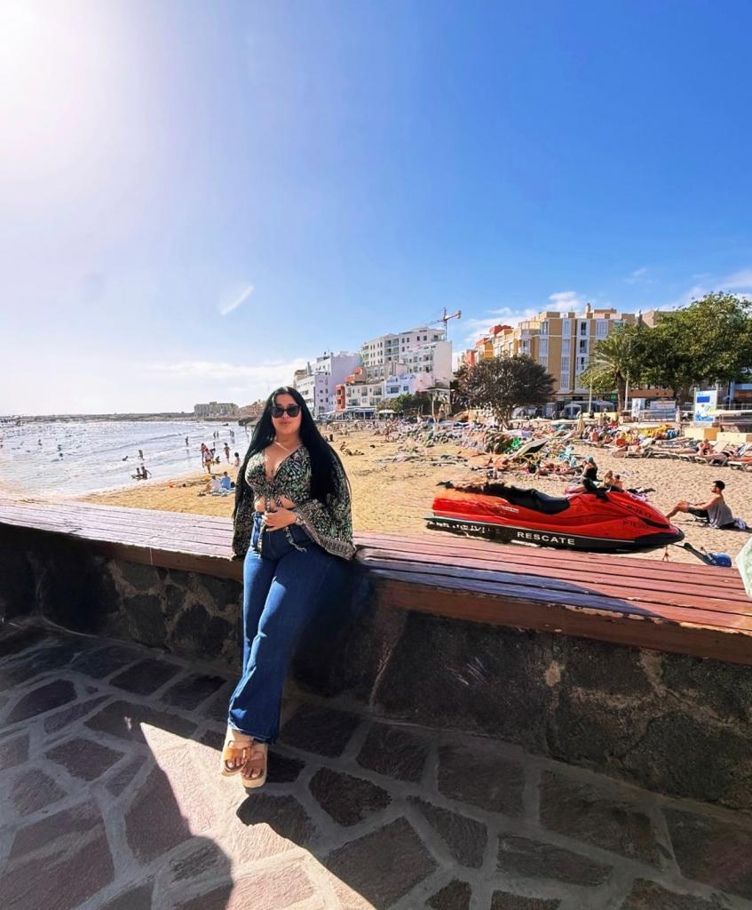 Chica busca chico en Tenerife: 