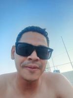 647232525: Chico busca chica en Barcelona