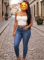 667578475: Chica busca chico en Barcelona