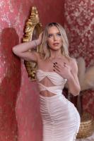 666927555: Chica busca chico en Barcelona