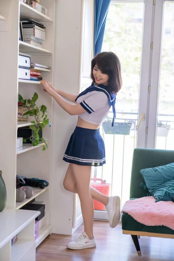 631627234: Chica busca chico en Madrid