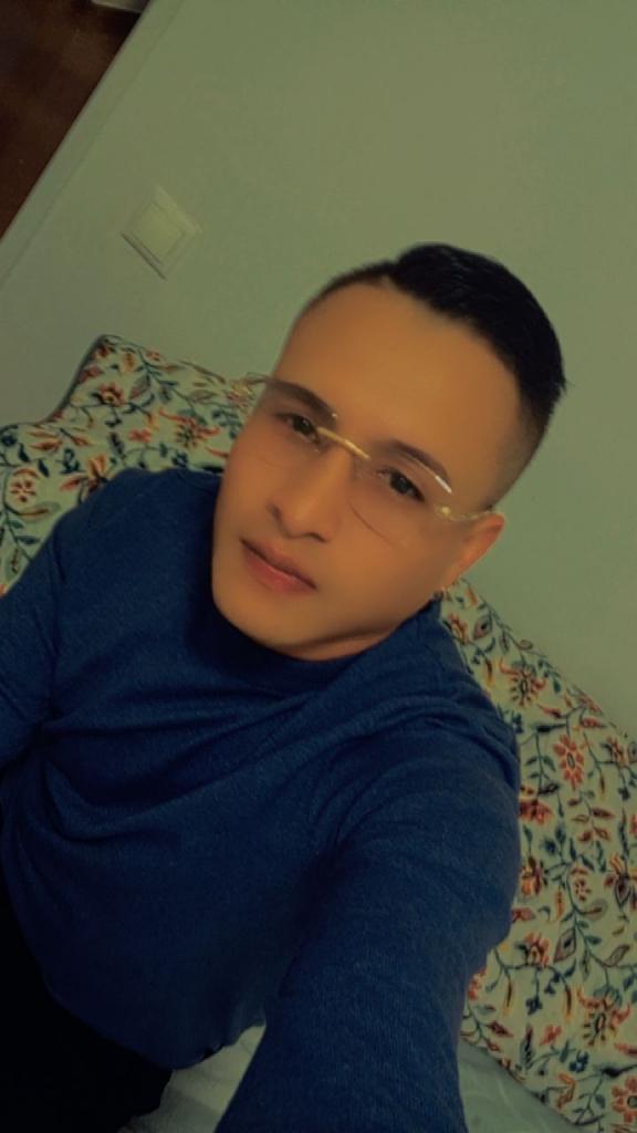 602053017: Chico busca chica en Valencia