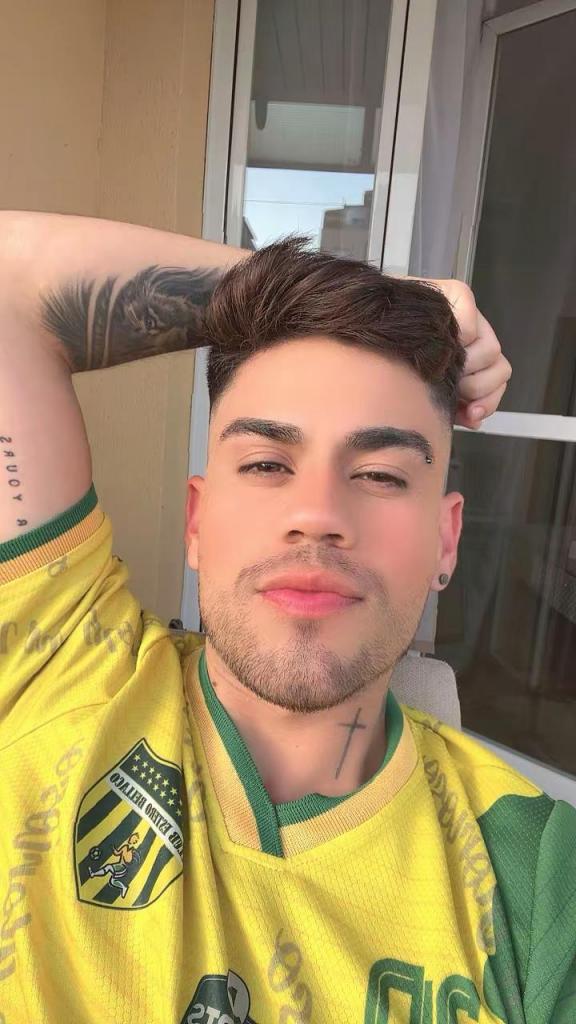 Chico busca chica en Sevilla: 