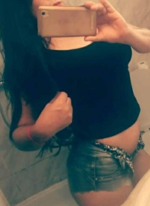 Chica busca chico en Granada: Chica busca chico