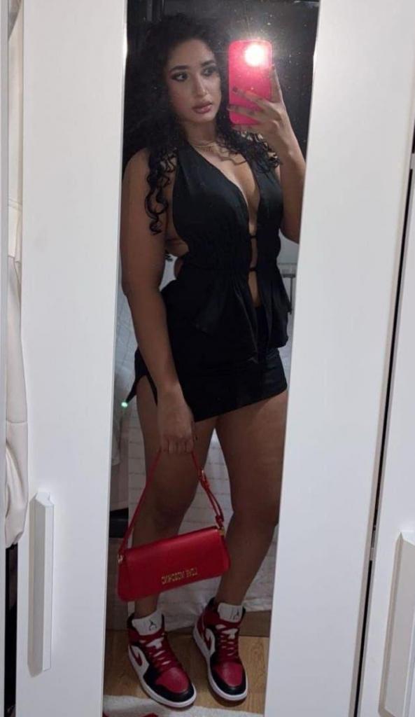 Chica busca chico en Mallorca: 