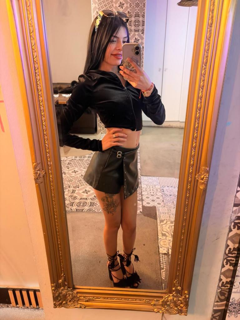 Chica busca chico en Sevilla: 