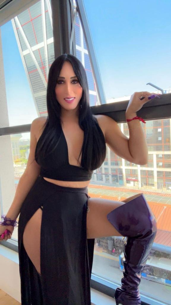 633129635: Transexual en Navarra
